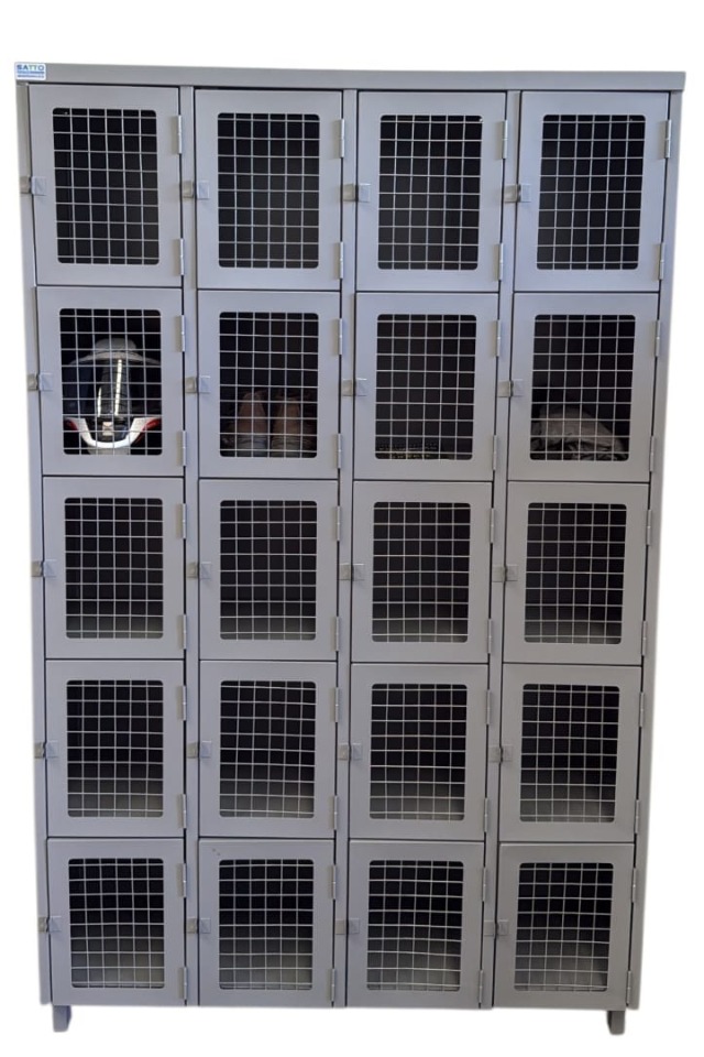 PORTA EM TELA